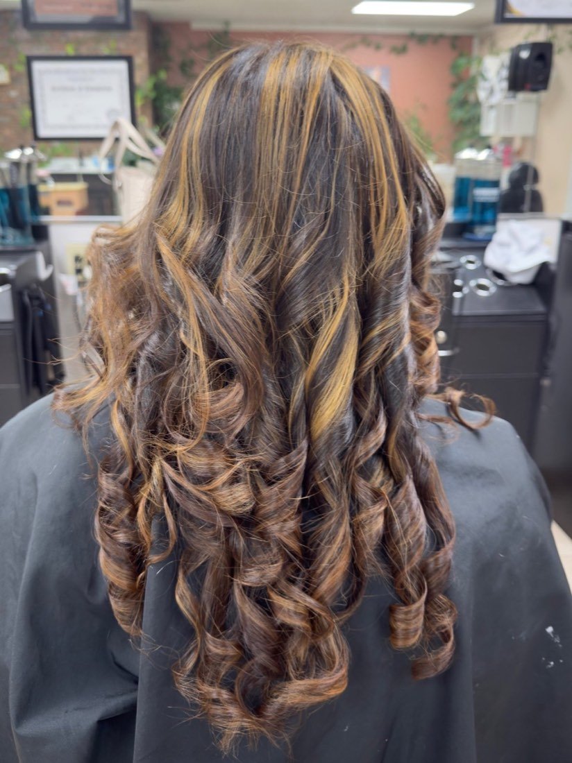 Balayage curls by Beauty Temple